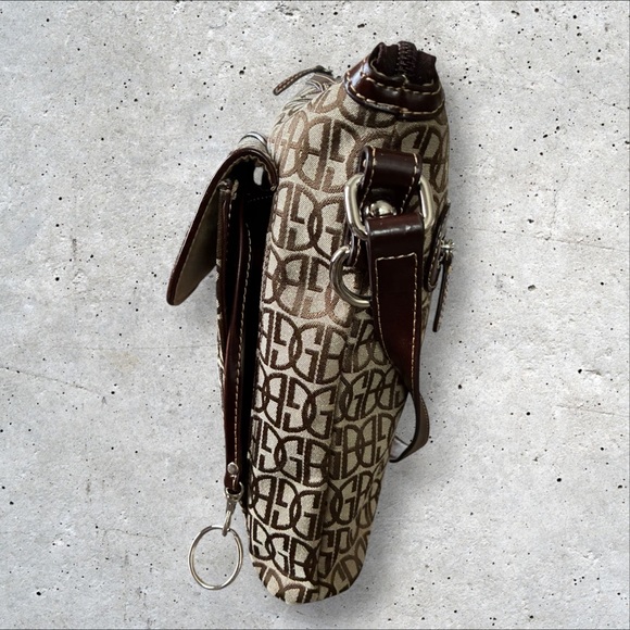 Giani Bernini Signature Shoulder Bag EUC Retails $125 - Picture 5 of 14